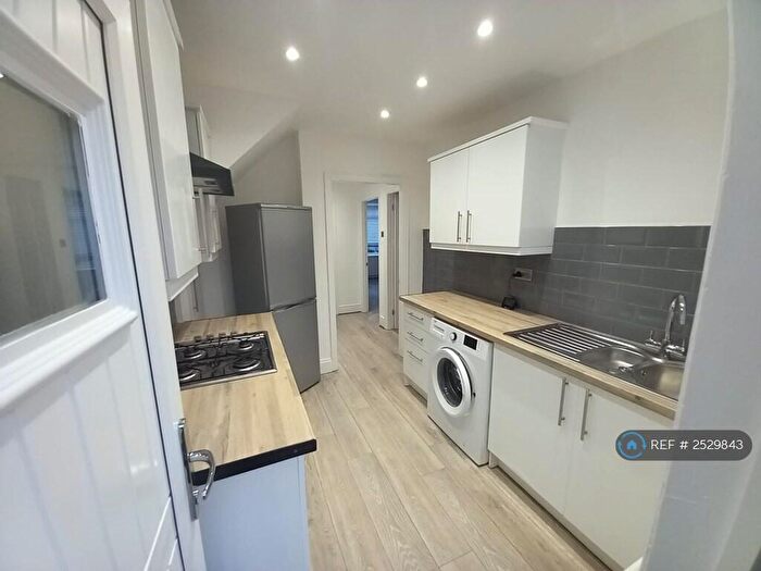 2 Bedroom Flat To Rent In The Meadows, Newcastle Upon Tyne, NE3