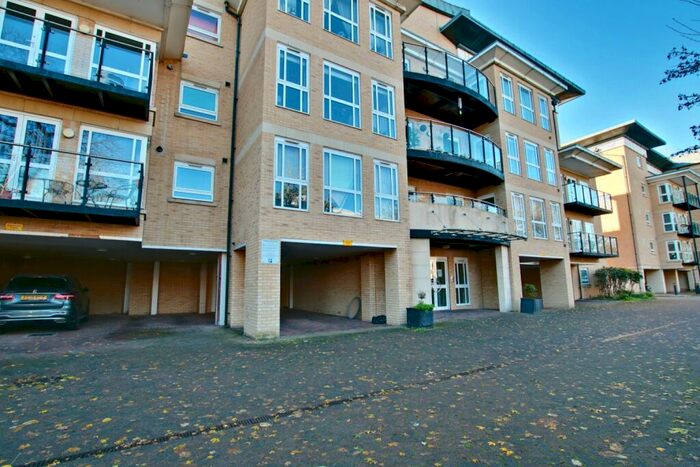 2 Bedroom Apartment To Rent In Sparkes Close, Bromley, BR2