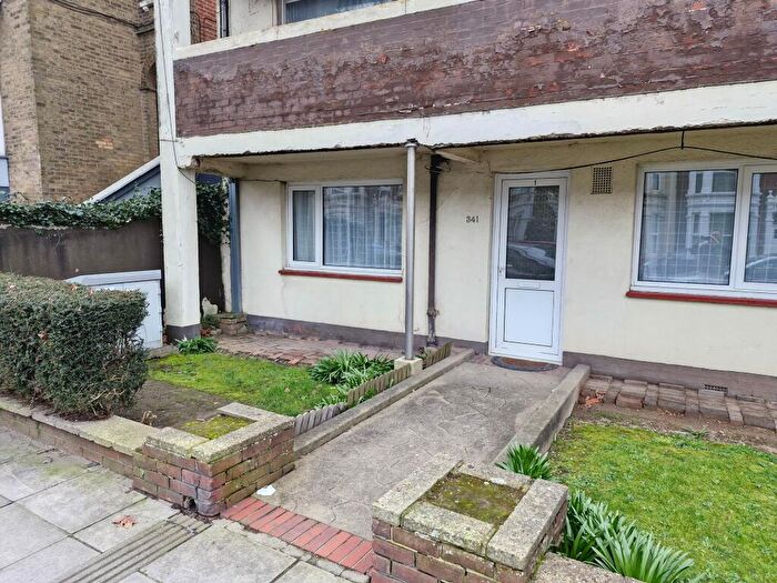 2 Bedroom Flat For Sale In London Road, Portsmouth, PO2