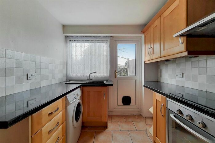 Studio To Rent In Baynes Close, Enfield EN1