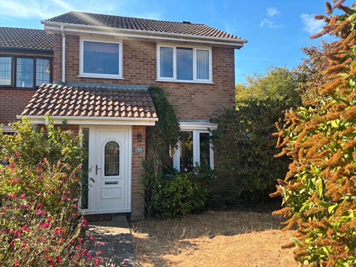 3 Bedroom Semi-Detached House To Rent In Timberley Close, Holbury, Southampton, Hampshire, SO45