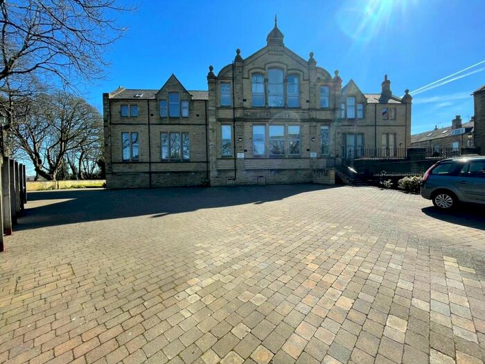 1 Bedroom Flat To Rent In Chrisharben Court, Green End, Clayton, Bradford, West Yorkshire, Uk, BD14