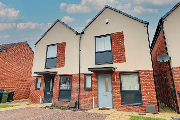 2 Bedroom Semi Detached House To Rent In Wattle Road, West Bromwich, B70