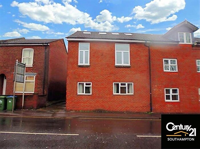 9 Bedroom Semi-Detached House To Rent In |Ref: |, Lodge Road, Southampton, SO14