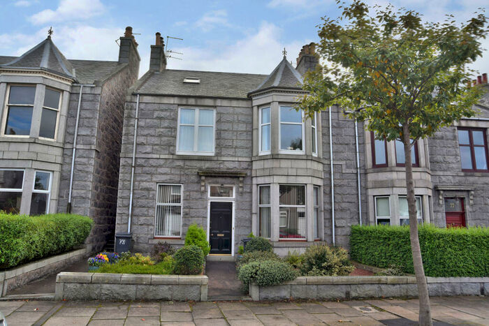 2 Bedroom Flat To Rent In Braemar Place, Aberdeen, AB10