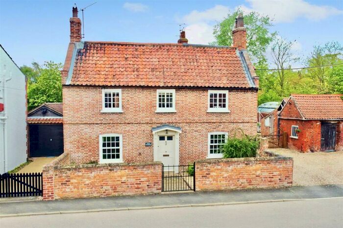 4 Bedroom Detached House For Sale In High Street, Brant Broughton, Lincoln, LN5