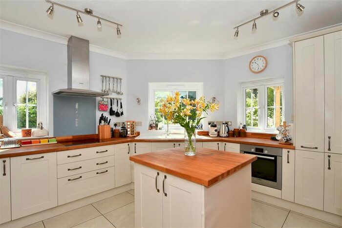 4 Bedroom Chalet For Sale In Wellow Top Road, Wellow, Yarmouth, Isle Of Wight, PO41