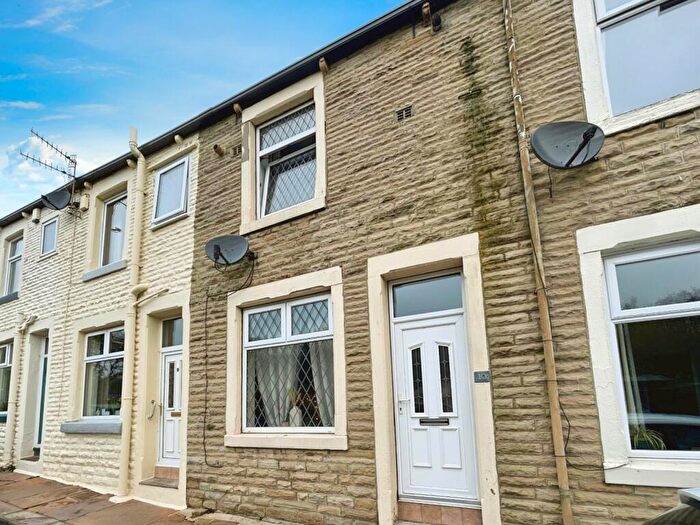 2 Bedroom Terraced House For Sale In Pickthall Terrace, Todmorden, OL14