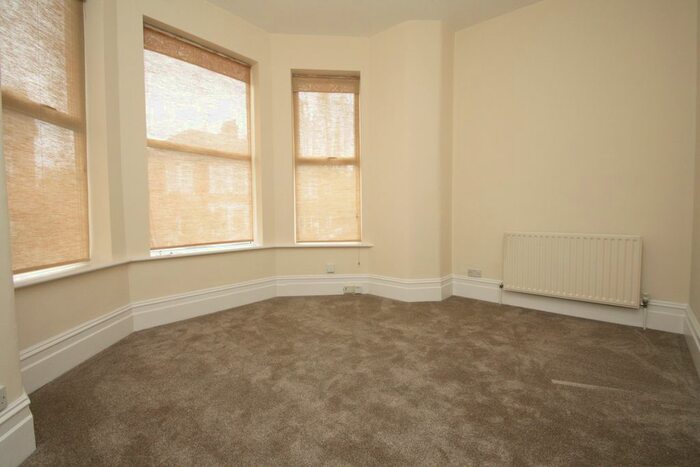 1 Bedroom Flat To Rent In Haslemere Road, Winchmore Hill, N21