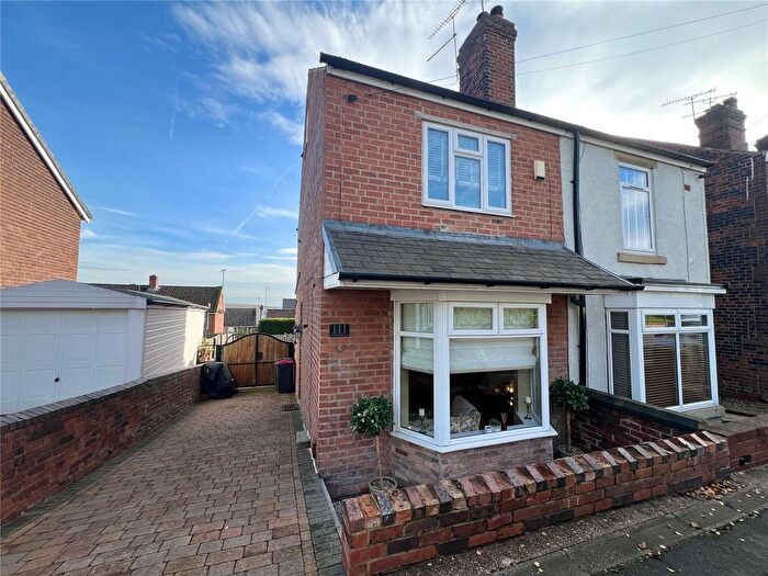 3 Bedroom Semi Detached House For Sale In Meadowhall Road, Rotherham, South Yorkshire, S61