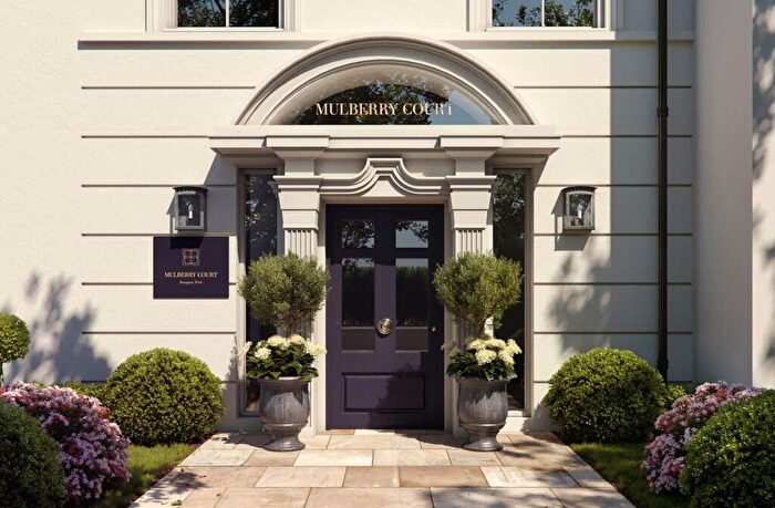 1 Bedroom Apartment For Sale In Lower Teddington Road, Kingston Upon Thames, Surrey, KT1