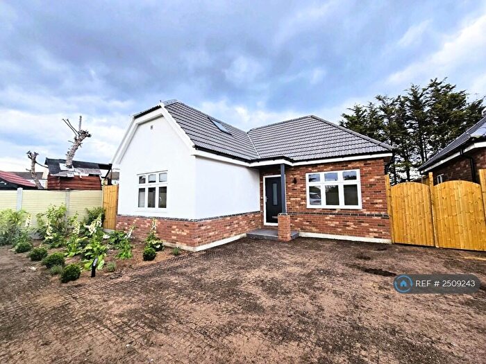 3 Bedroom Detached House To Rent In Butterfly Close, Rainham, RM13