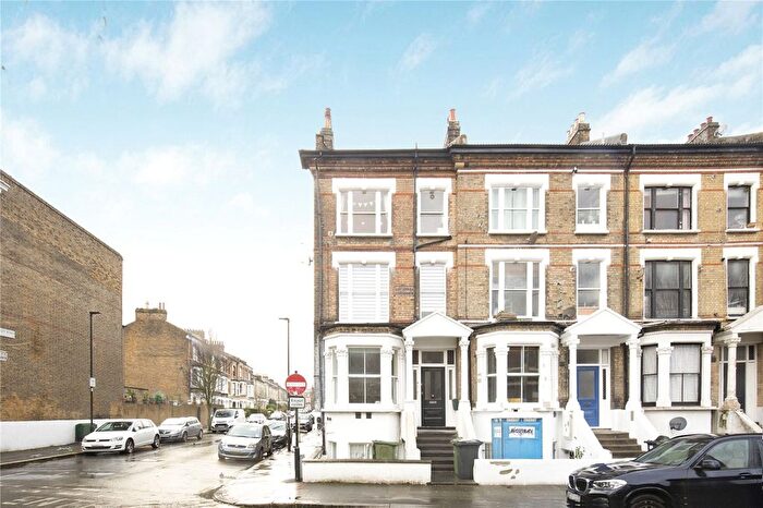 2 Bedroom Flat To Rent In Stockwell Road, London, SW9