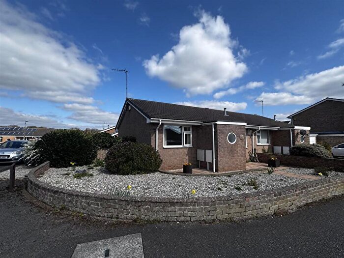 2 Bedroom Semi-Detached Bungalow For Sale In Wharfedale, Worksop, S81