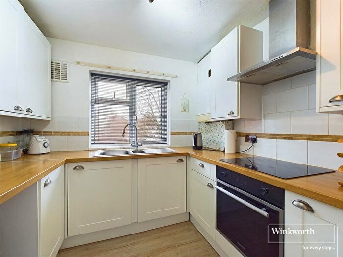 2 Bedroom Apartment To Rent In St. Marys Avenue, Purley On Thames, Reading, Berkshire, RG8