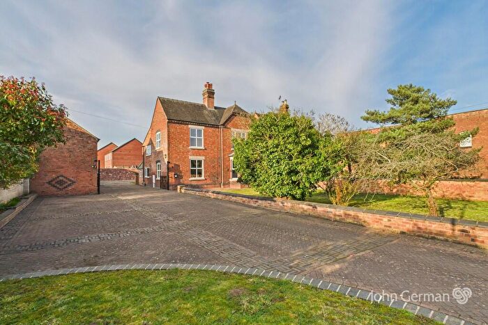3 Bedroom Detached House For Sale In House & Barns, Main Street, Branston, DE14