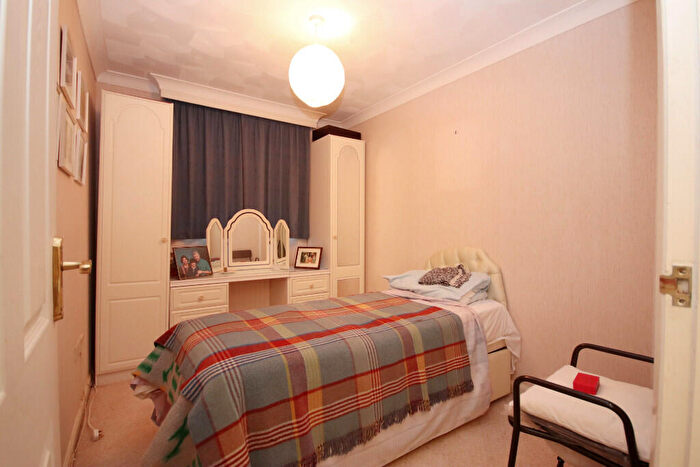 4 Bedroom Detached House For Sale In Studland Drive, Milford On Sea, SO41