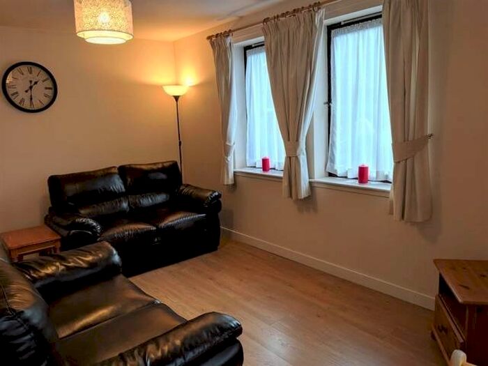 2 Bedroom Flat To Rent In Cherrybank Gardens, City Centre, Aberdeen, AB11