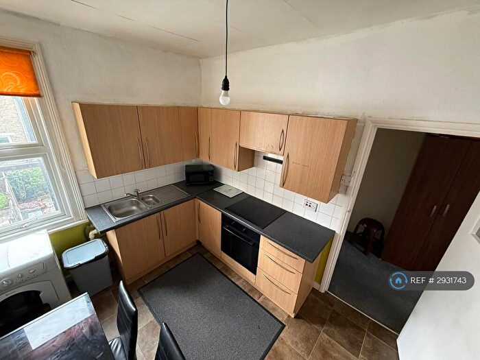 1 Bedroom Flat To Rent In Bingley Road, London, E16
