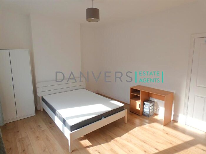 4 Bedroom Terraced House To Rent In Beaconsfield Road, Leicester, LE3