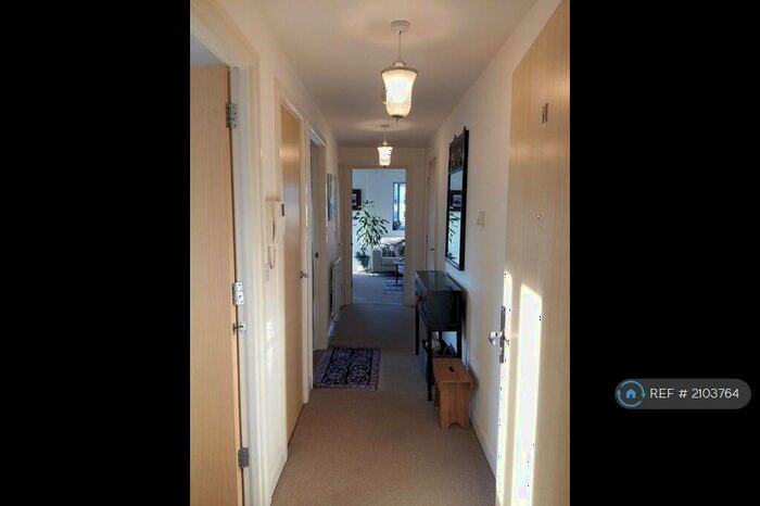 1 Bedroom Flat To Rent In Goldsworthy Gardens, London, SE16