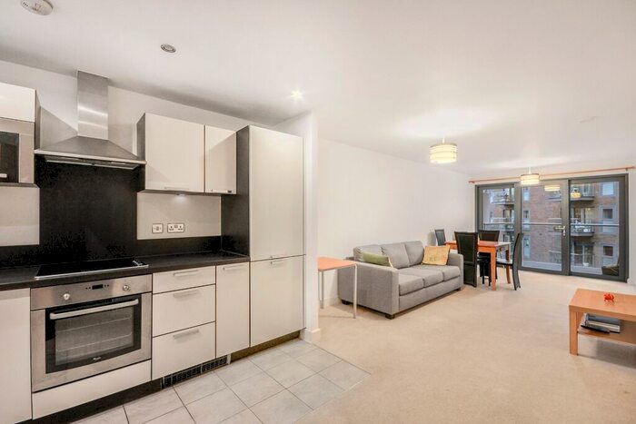 2 Bedroom Flat To Rent In Surrey Quays Road, London, SE16