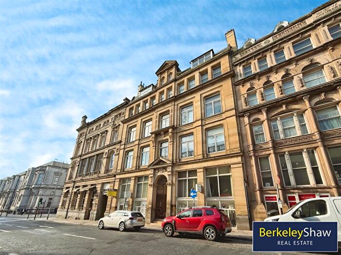 2 Bedroom Flat To Rent In Sir Thomas Street, Liverpool, L1