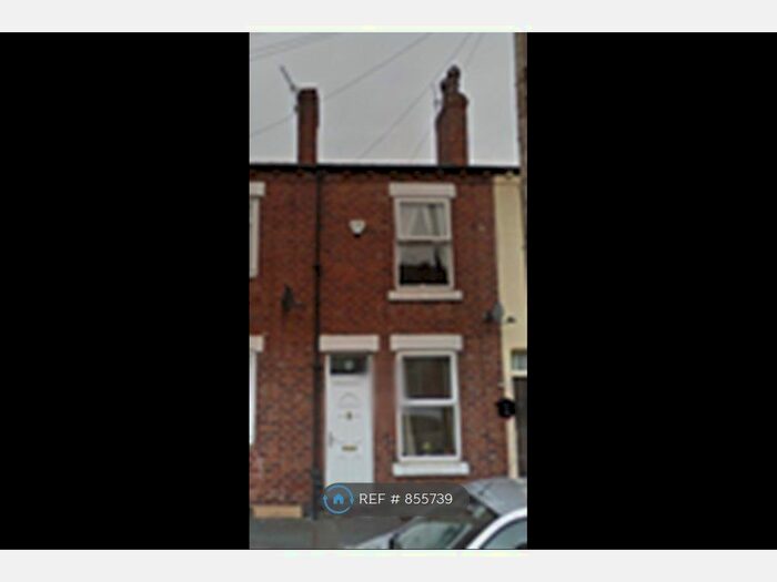 2 Bedroom Terraced House To Rent In Wakefield, Wakefield, WF1