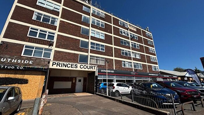 1 Bedroom Flat To Rent In Prince Avenue, Southend-on-Sea, SS2