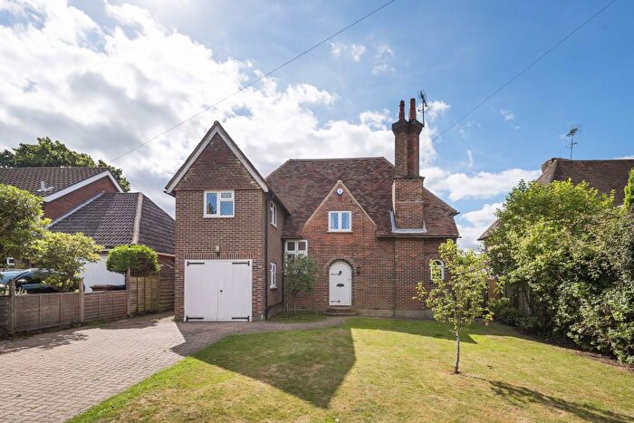 4 Bedroom Detached House To Rent In Highfield Crescent, Hindhead, Surrey, GU26