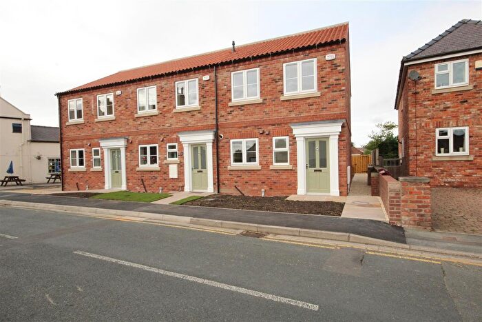 3 Bedroom End Of Terrace House To Rent In Howden Road, Barlby, Selby, YO8