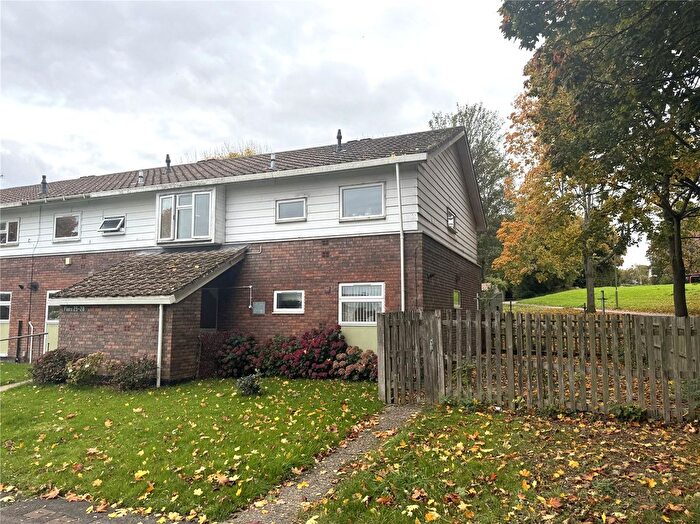 1 Bedroom Flat For Sale In Bach Close, Basingstoke, Hampshire, RG22