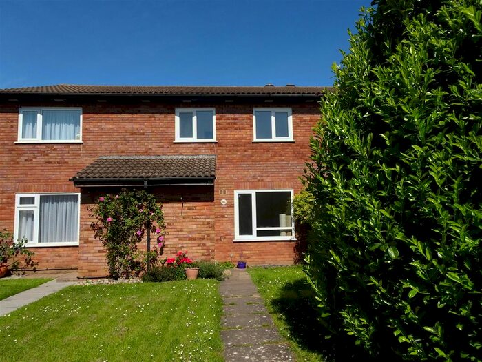 3 Bedroom Terraced House To Rent In Bartlett Close, Taunton, TA1