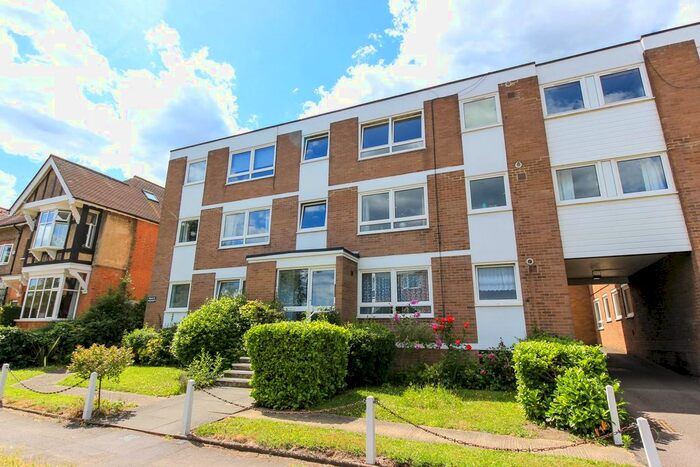 3 Bedroom Flat To Rent In Eglington Road, London E4