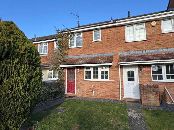 2 Bedroom Terraced House For Sale In Downer Close, Buckingham, MK18