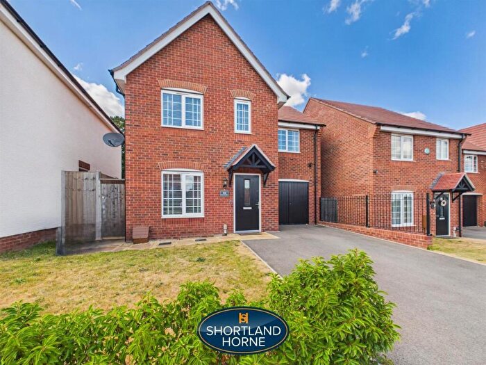 3 Bedroom Detached House For Sale In Henry Baxter Drive, Keresley End, Coventry, CV7