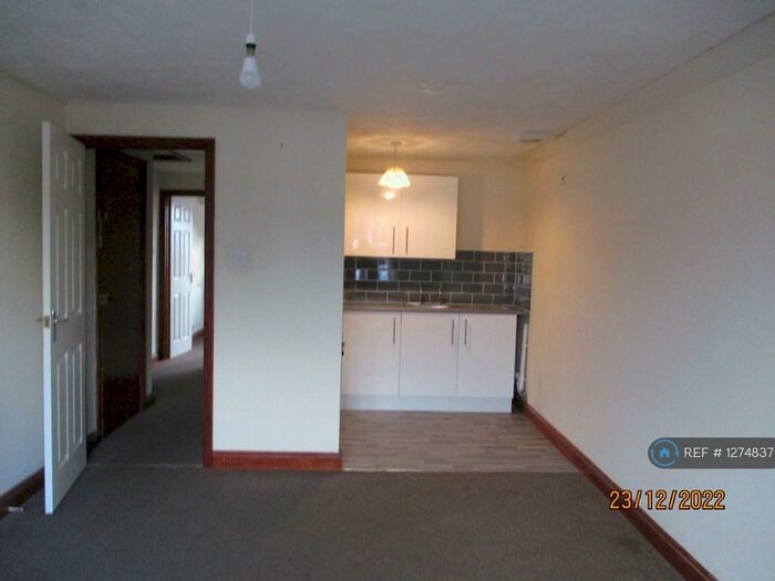 1 Bedroom Flat To Rent In High Street, Ludgershall, Andover, SP11
