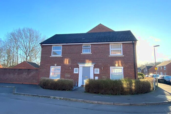 4 Bedroom Detached House To Rent In Bramley, Hampshire, RG26