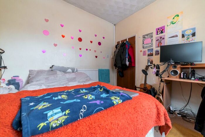 3 Bedroom Terraced House To Rent In Allensbank Road, Heath, CF14