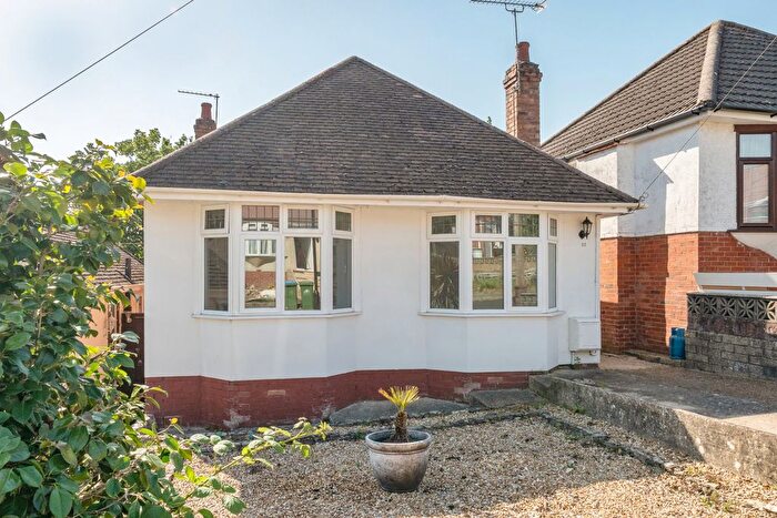 2 Bedroom Bungalow For Sale In South East Crescent, Southampton, SO19