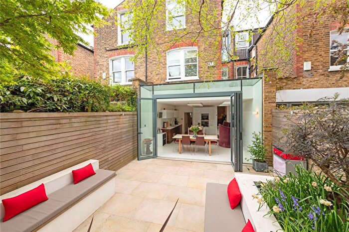 5 Bedroom Terraced House For Sale In Culmstock Road, London, SW11