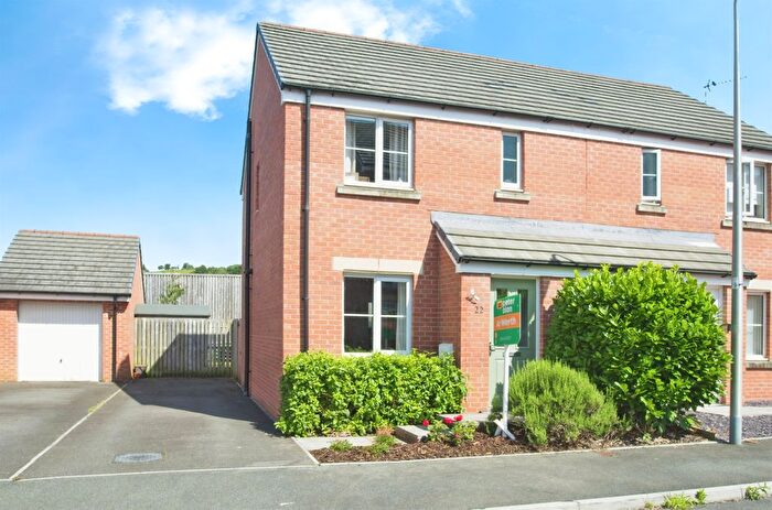 3 Bedroom Semi-Detached House For Sale In Maes Brynach, Brynmenyn, Bridgend, CF32