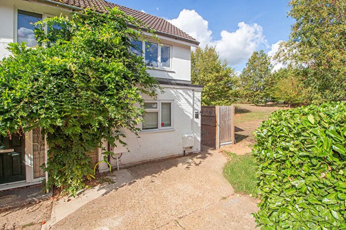 2 Bedroom End Of Terrace House For Sale In Thistle Grove, Welwyn Garden City, AL7