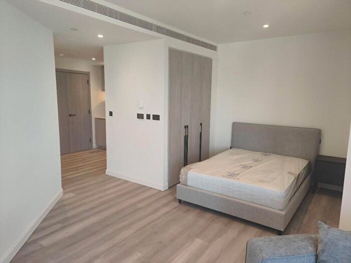 Apartment To Rent In The Aspen, Marsh Wall, London, E14