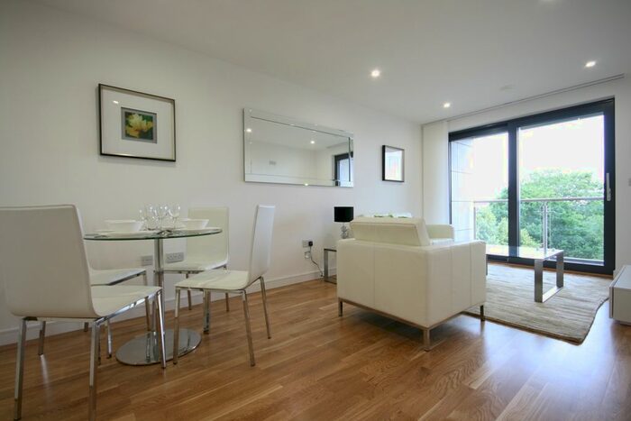 1 Bedroom Flat To Rent In Avershaw House, Chartfield Avenue, London, SW15