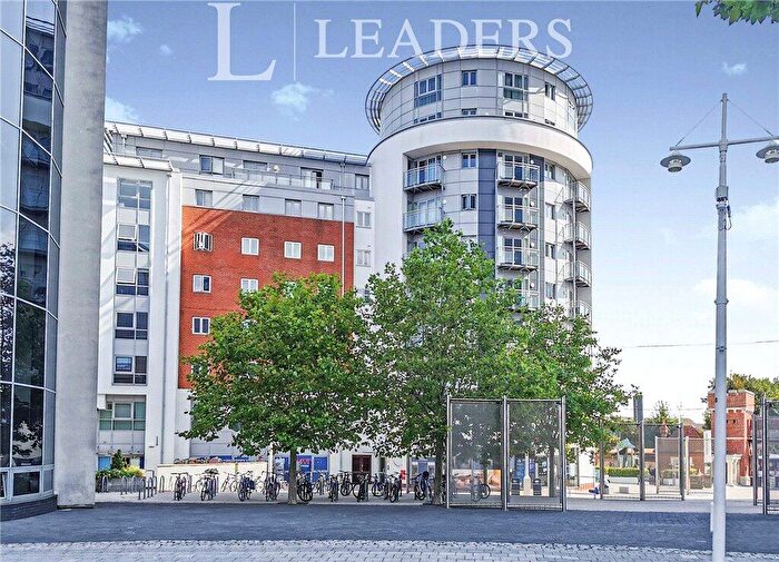 2 Bedroom Apartment For Sale In Gunwharf Quays, Portsmouth, Hampshire, PO1