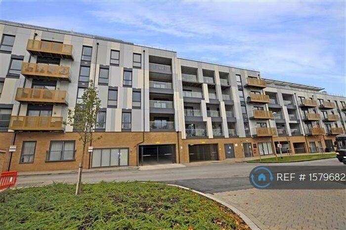 2 Bedroom Flat To Rent In Watson Heights, Chelmsford, CM1