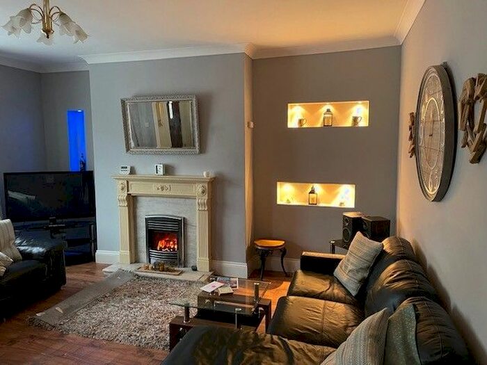 2 Bedroom Cottage To Rent In Marine Cottages, Newbiggin-By-The-Sea, NE64