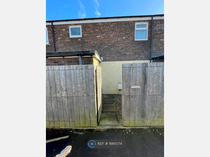 2 Bedroom Terraced House To Rent In Dalwood Close, Hull, HU7