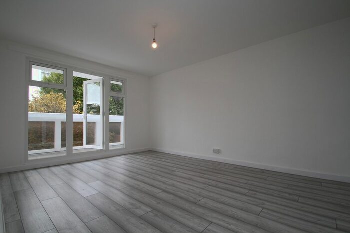 2 Bedroom Flat To Rent In Chiltern Road, Bow, London, E3